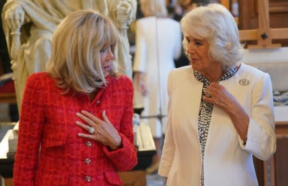 La reine Camilla s’exprime en français : Brigitte Macron ravie