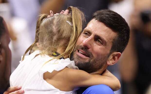 Novak Djokovic complice avec sa fille : adorable câlin après sa victoire à l’US Open