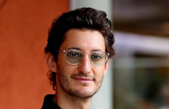 Pierre Niney révèle pourquoi il n'a pas aimé participer à "LOL" : "J'ai fait des cauchemars, je tremblais"