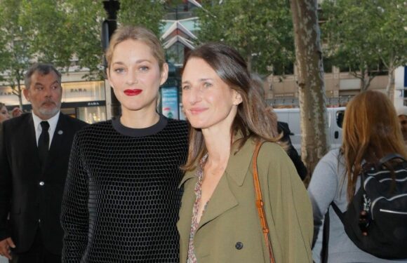 Marion Cotillard s’éclate avec Camille Cottin pour ses 48 ans : leur complicité qui en dit long !