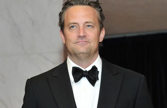 Mort de Matthew Perry : Shannen Doherty, Selma Blair… Pluie d’hommages à la star de Friends