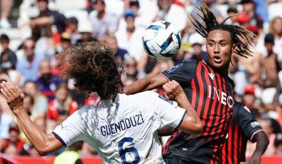 Qui est Alexis Beka Beka, le footballeur de l’OGC Nice qui menace de mettre fin à ses jours depuis un viaduc sur l’A8 ?