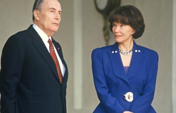 Danielle et François Mitterrand, les coulisses de leur rencontre : “Elle est jolie, je l’épouserai”