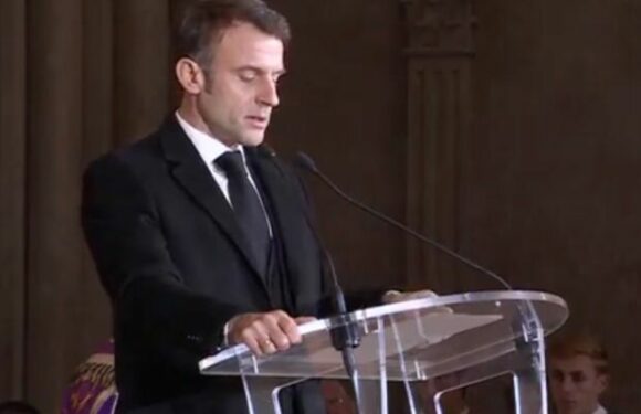 Emmanuel Macron ému aux larmes aux obsèques de Gérard Collomb : “Vous avez changé ma vie”