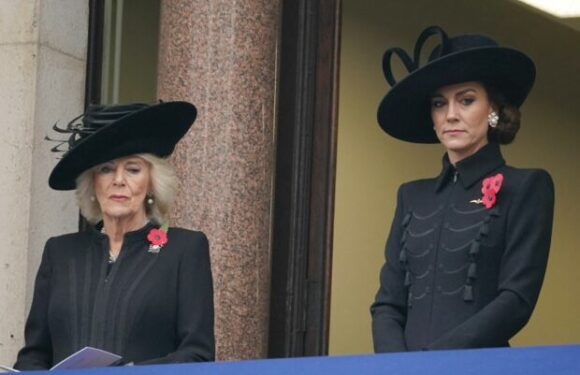 Kate Middleton et la reine Camilla : sobres et dignes au balcon pour la cérémonie du Remembrance Sunday