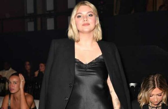 Louane émouvante sur la maladie de ses défunts parents : “On souffre aussi, pas autant”