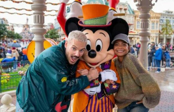 PHOTOS – Karine Ferri, Matt Pokora… Défilé de stars à Disneyland Paris pour Halloween