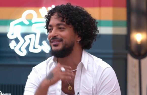Star Academy : "vocalement ça suit pas", Slimane ne fait pas dans la dentelle face aux élèves