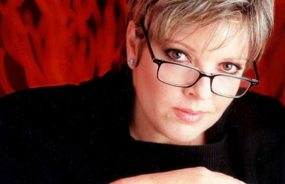 "Le Maillon faible" : retour sur cette émission culte présentée par Laurence Boccolini !