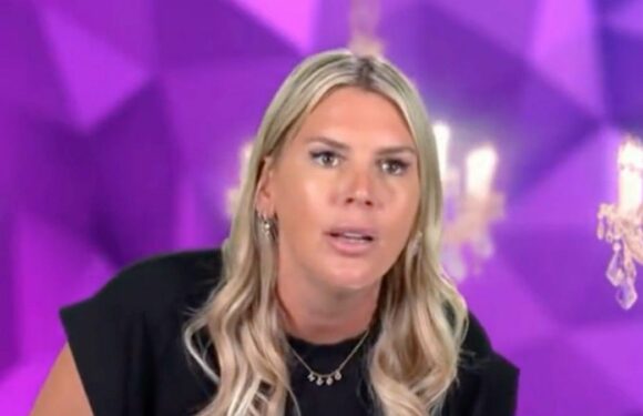 "Tu es une pourriture", Amélie Neten fracasse le fils de Benjamin Castaldi et menace de lui en "foutre une"