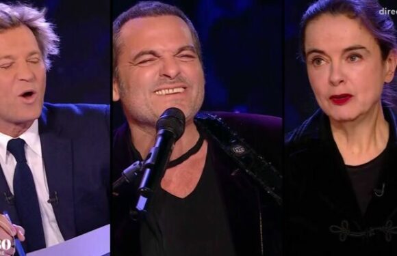 VIDÉO – Amélie Nothomb et Laurent Delahousse : leur chanson improvisée avec Matthieu Chedid